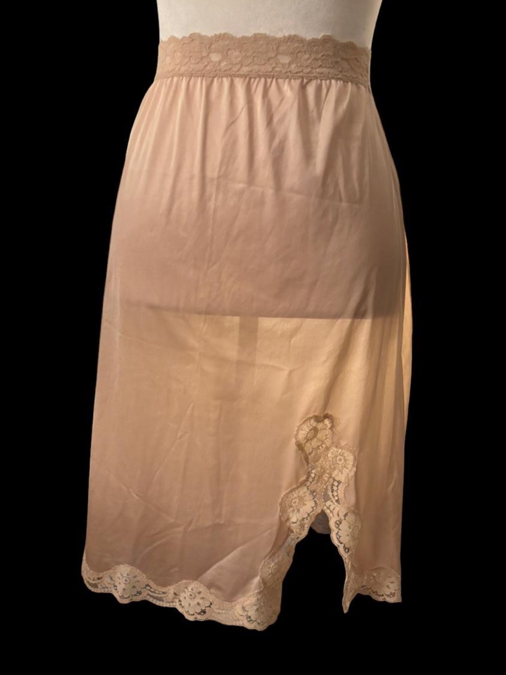 Vintage Vassarette Blush Lace Slip Skirt Coquette Whimsigoth Fairycore